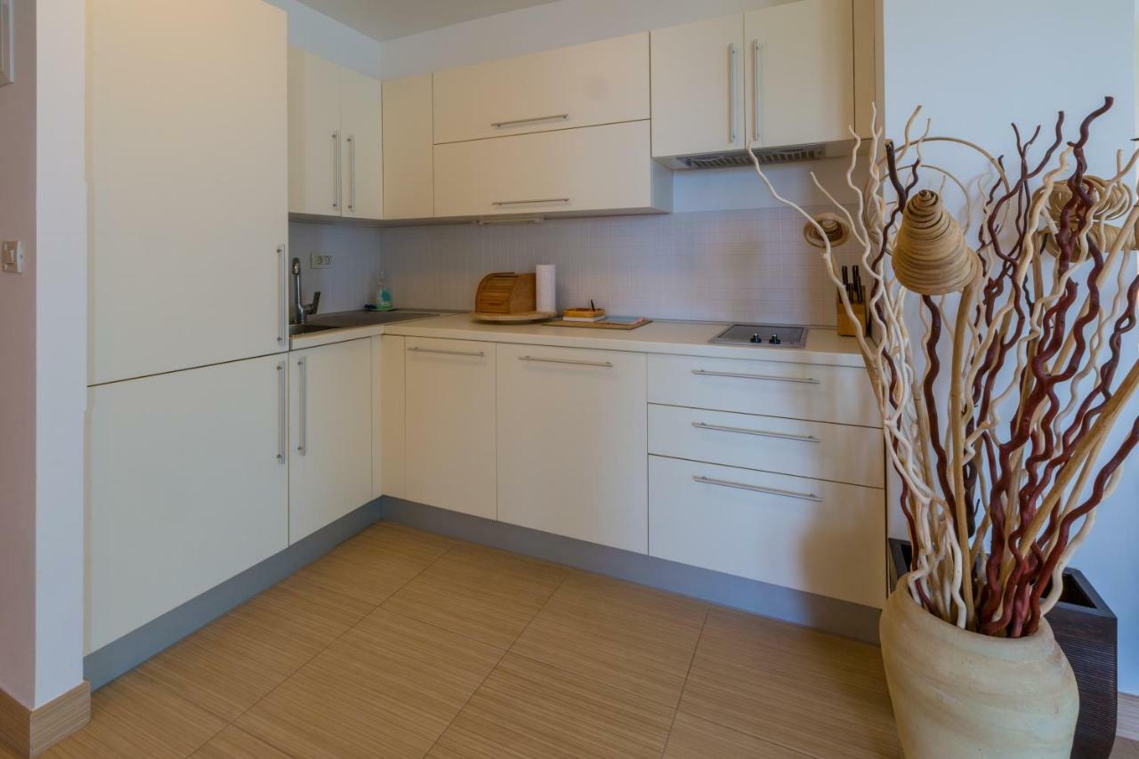 Apartment Golden View ดรามัลย์ ภายนอก รูปภาพ