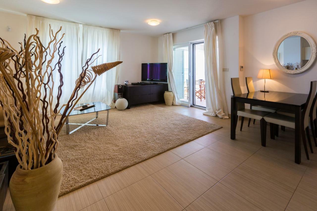 Apartment Golden View ดรามัลย์ ภายนอก รูปภาพ
